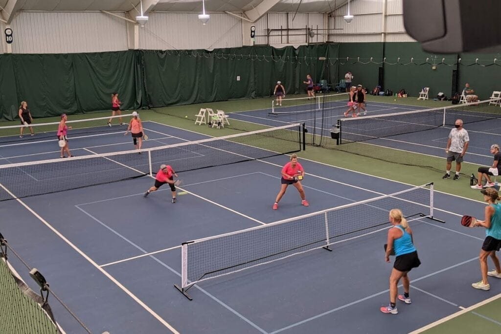 Wildwood Racquet Club - Tennis Club Fort Wayne Pickleball Courts near me, pickleball Fort Wayne, pickleball near me