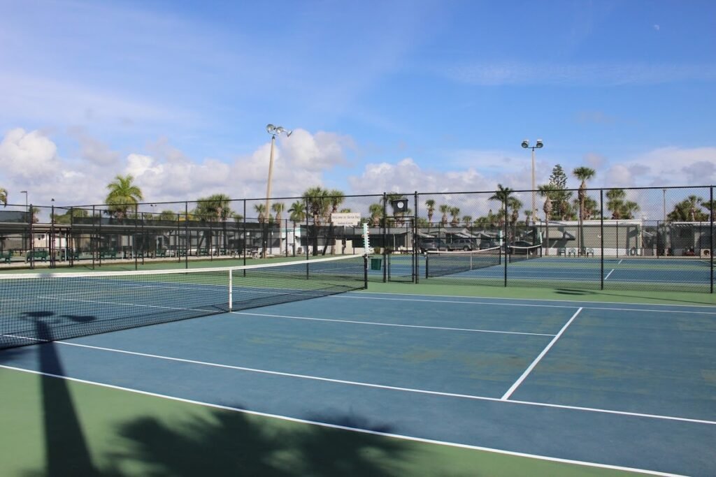 Siesta Bay RV Resort Fort Myers Pickleball Courts near me, pickleball Fort Myers, pickleball near me