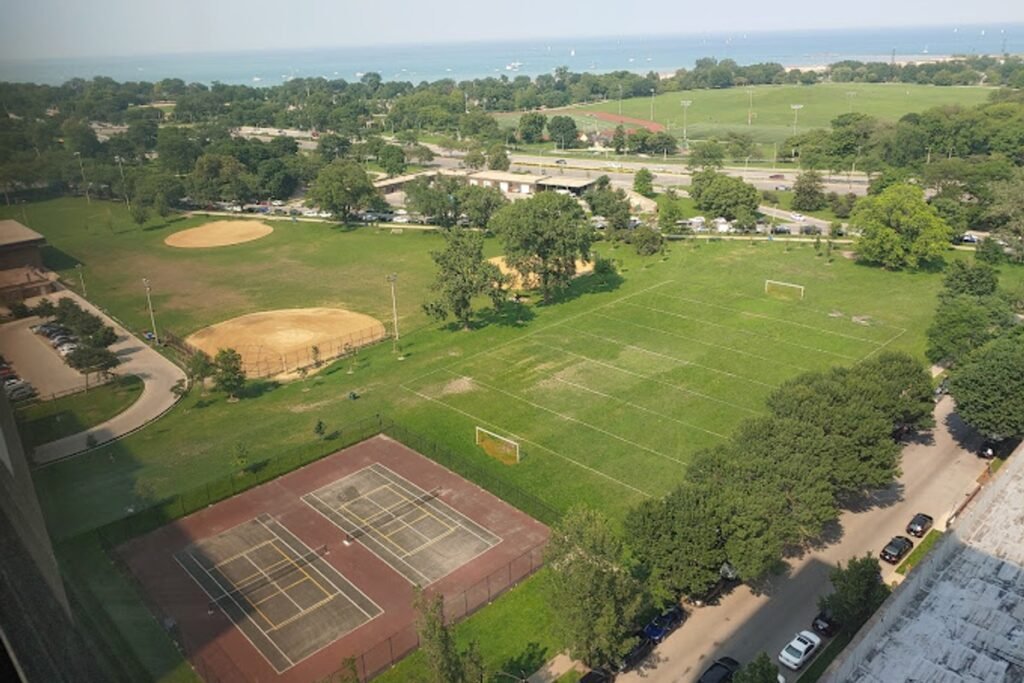 Clarendon Park Chicago Pickleball Courts near me, pickleball Chicago, pickleball near me