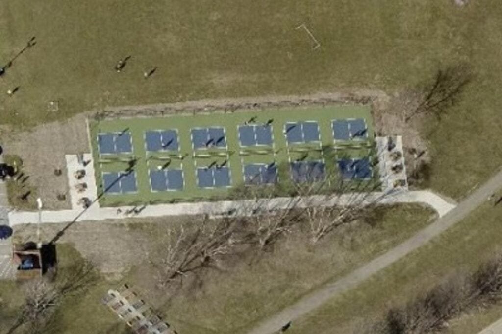 Roy. G. Holland Memorial Park Fishers Pickleball Courts near me, pickleball Fishers, pickleball near me