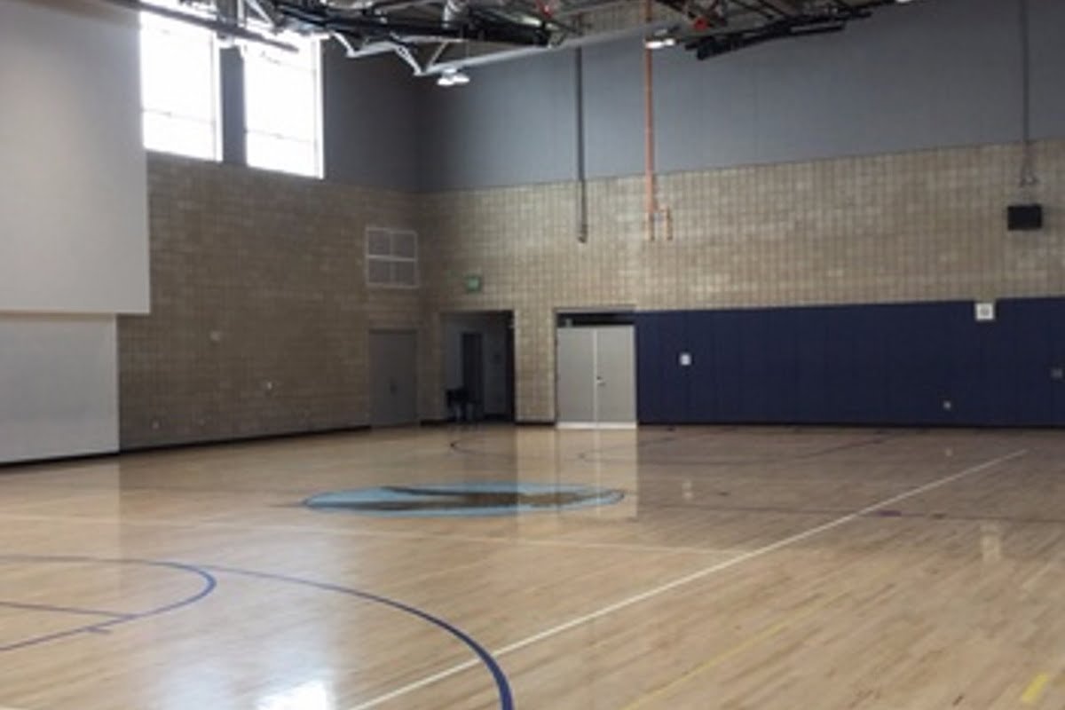 Discover Exclusive Pickleball In Long Beach? Perry Lindsey Middle