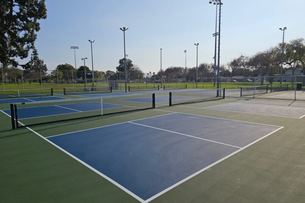Veterans Park Long Beach Pickleball Courts near me, pickleball Long Beach, pickleball near me