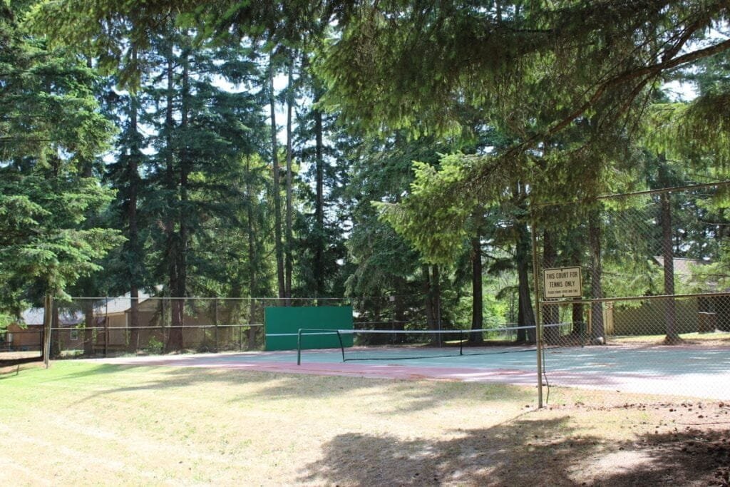 Strawberry Field Park Bainbridge Island Pickleball Courts near me, pickleball Bainbridge Island, pickleball near me