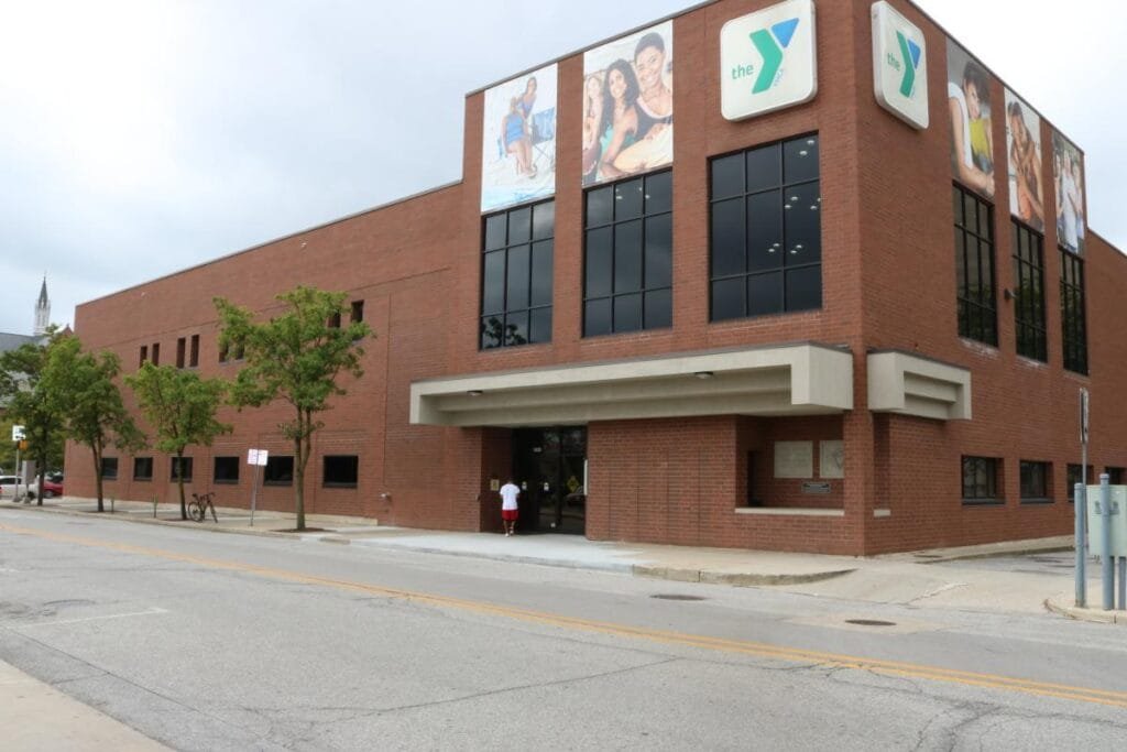 YMCA of Greater Fort Wayne Fort Wayne Pickleball Courts near me, pickleball Fort Wayne, pickleball near me