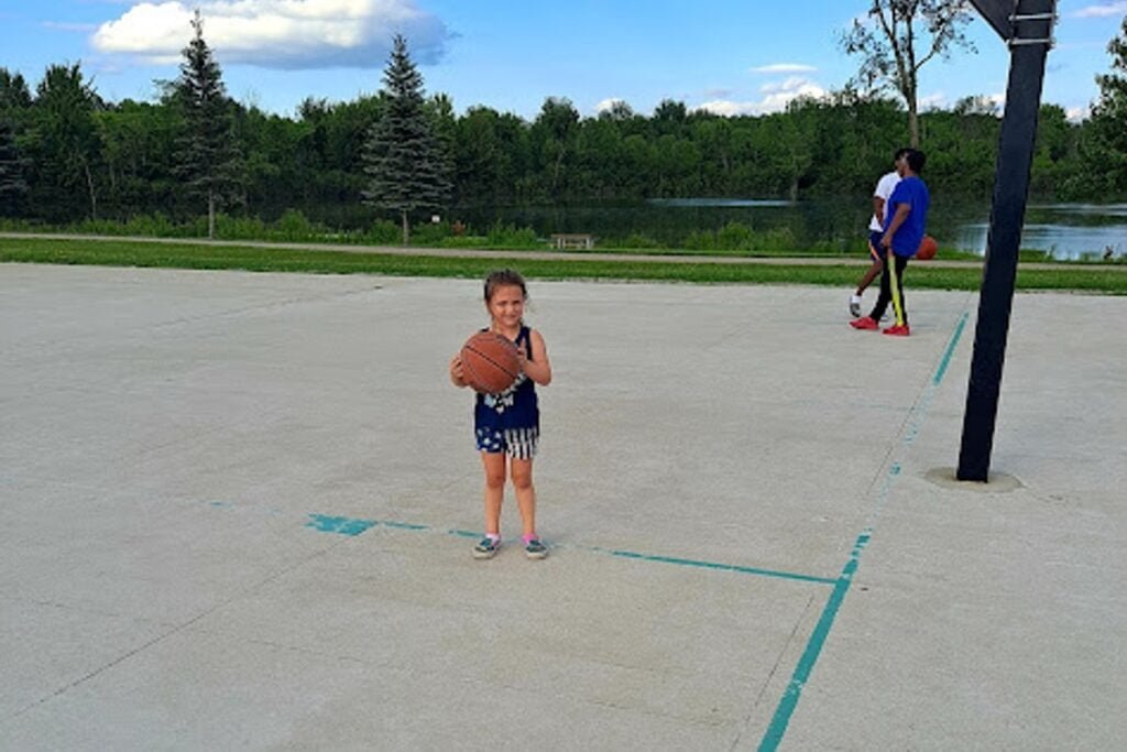 Bicentennial Park Grand Blanc Pickleball Courts near me, pickleball Grand Blanc, pickleball near me