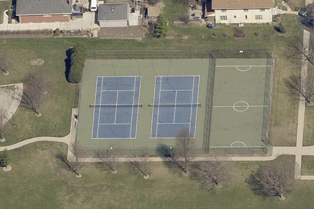Carefree Park Arlington Heights Pickleball Courts near me, pickleball Arlington Heights, pickleball near me