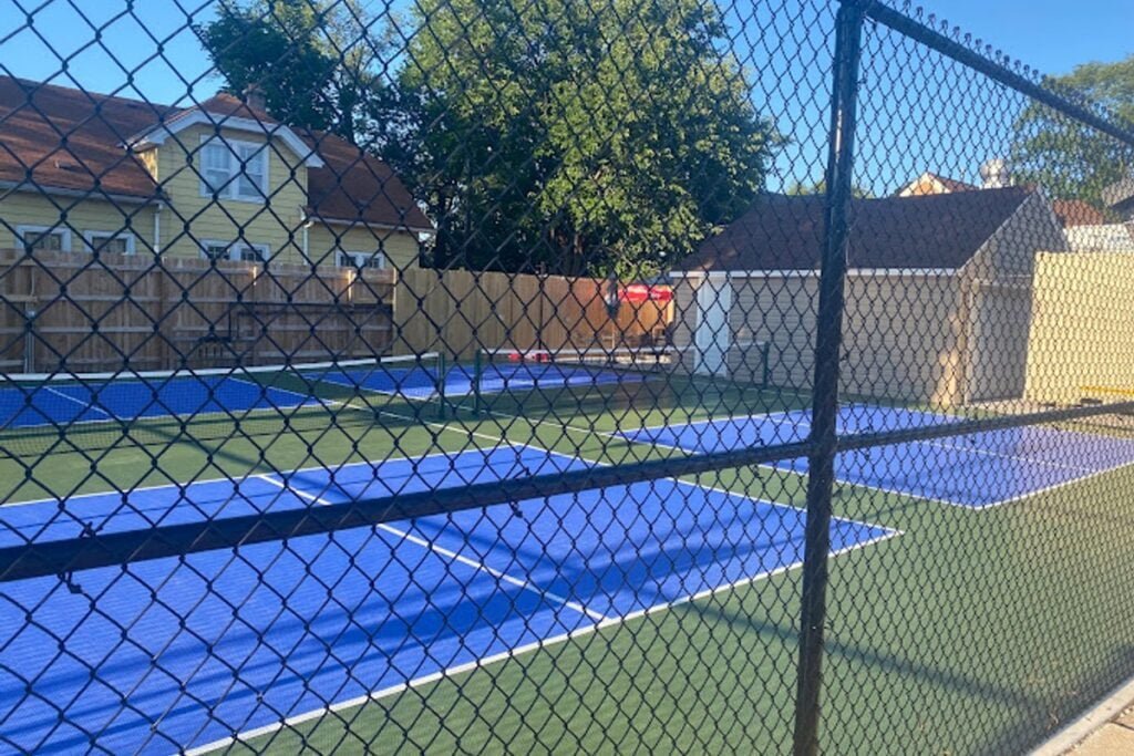Dale Z.'s On Tour Milwaukee Pickleball Courts near me, pickleball Milwaukee, pickleball near me