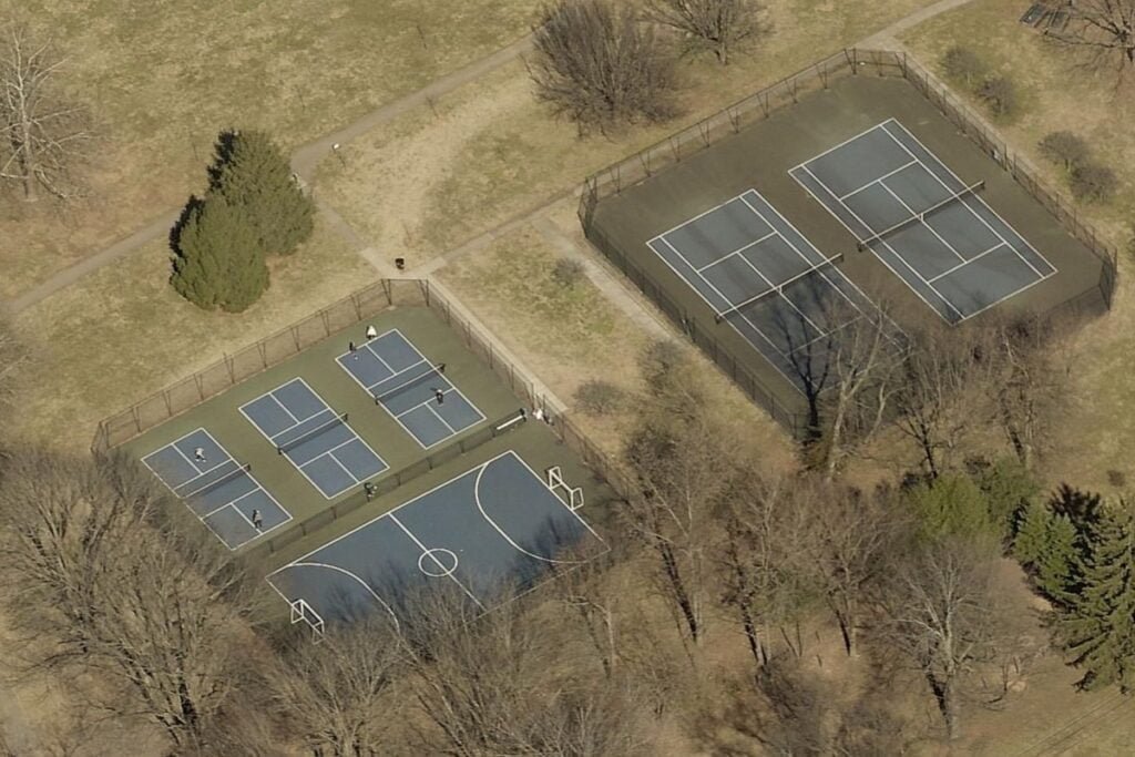 Des Pres Park Louisville Pickleball Courts near me, pickleball Louisville, pickleball near me