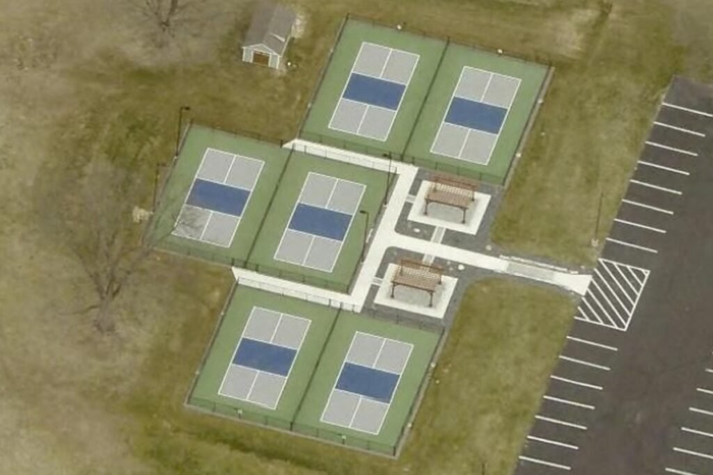 First Baptist Church Elkhart Pickleball Courts near me, pickleball Elkhart, pickleball near me