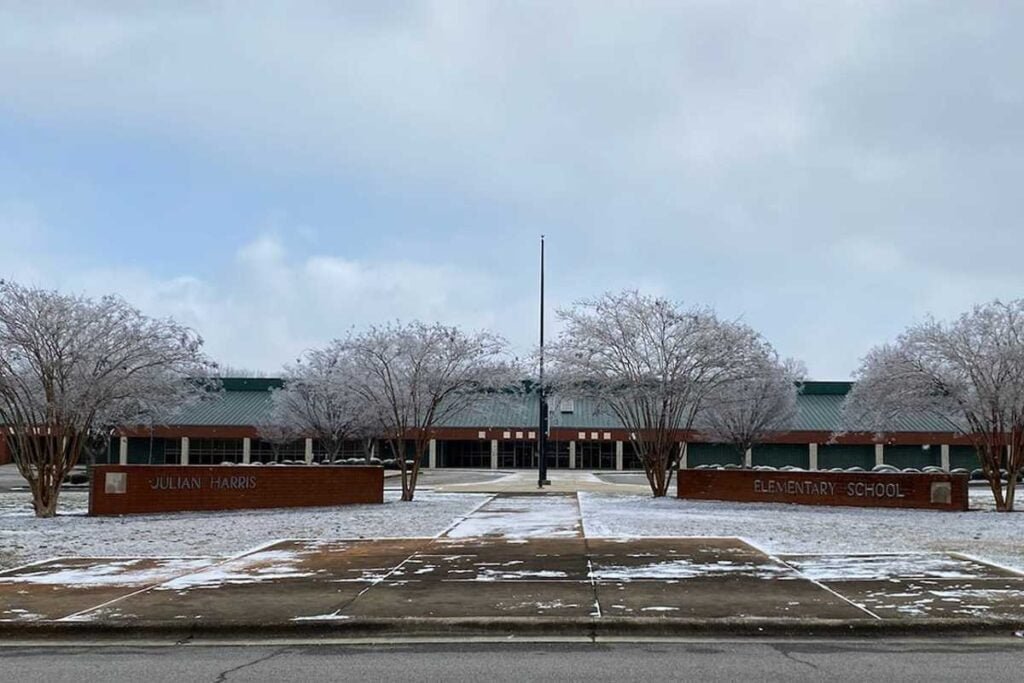 Julian Harris Elementary School Decatur Pickleball Courts near me, pickleball Decatur, pickleball near me