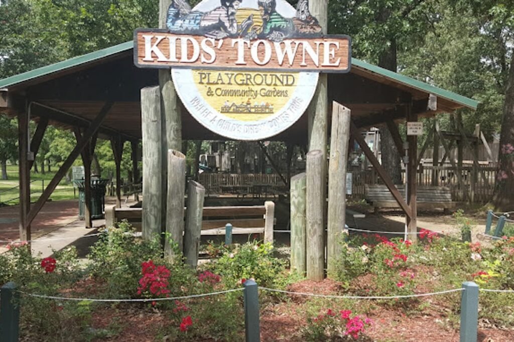 Kids Towne Park Clinton Pickleball Courts near me, pickleball Clinton, pickleball near me