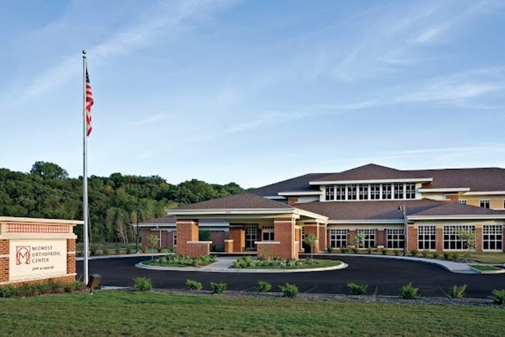 Midwest Orthopedic Center Peoria Pickleball Courts near me, pickleball Peoria, pickleball near me