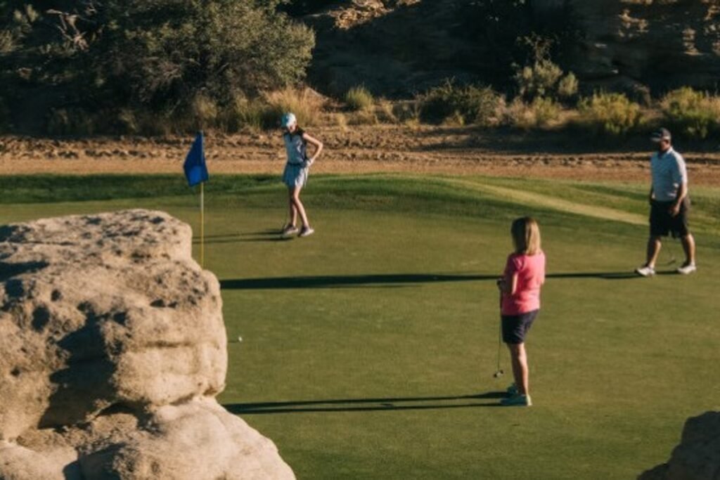 Mossman Gladden Park Farmington Pickleball Courts near me, pickleball Farmington, pickleball near me