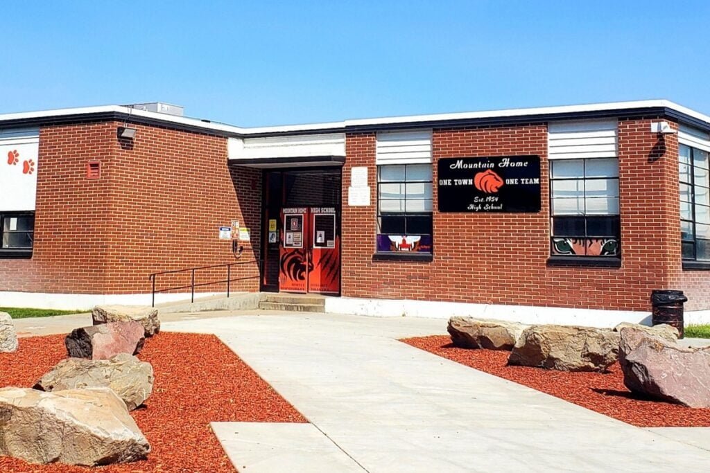 Mountain Home High School Mountain Home Pickleball Courts near me, pickleball Mountain Home, pickleball near me