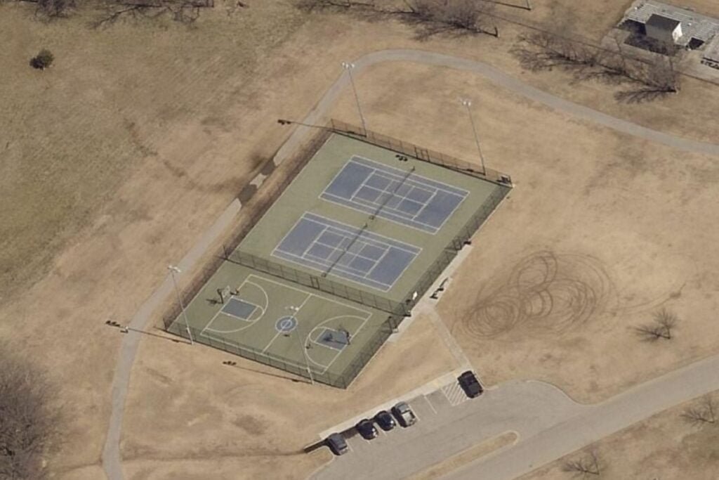 Nienhuis Park Broken Arrow Pickleball Courts near me, pickleball Broken Arrow, pickleball near me