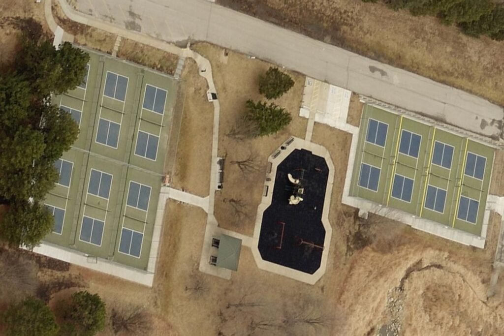 Peterson Park Pickleball Courts Lincoln Pickleball Courts near me, pickleball Lincoln, pickleball near me