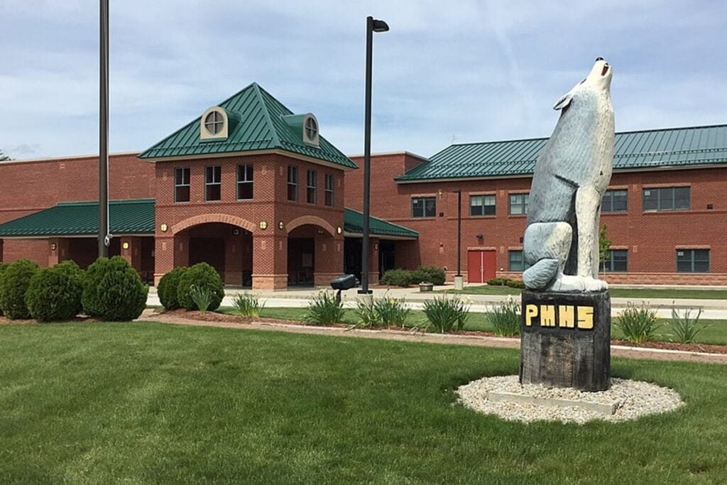 Prospect Mountain High School Alton Pickleball Courts near me, pickleball Alton, pickleball near me