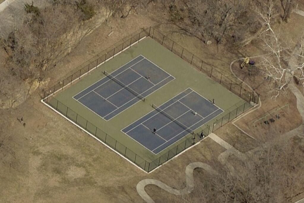 Roanoke Park Kansas City Pickleball Courts near me, pickleball Kansas City, pickleball near me
