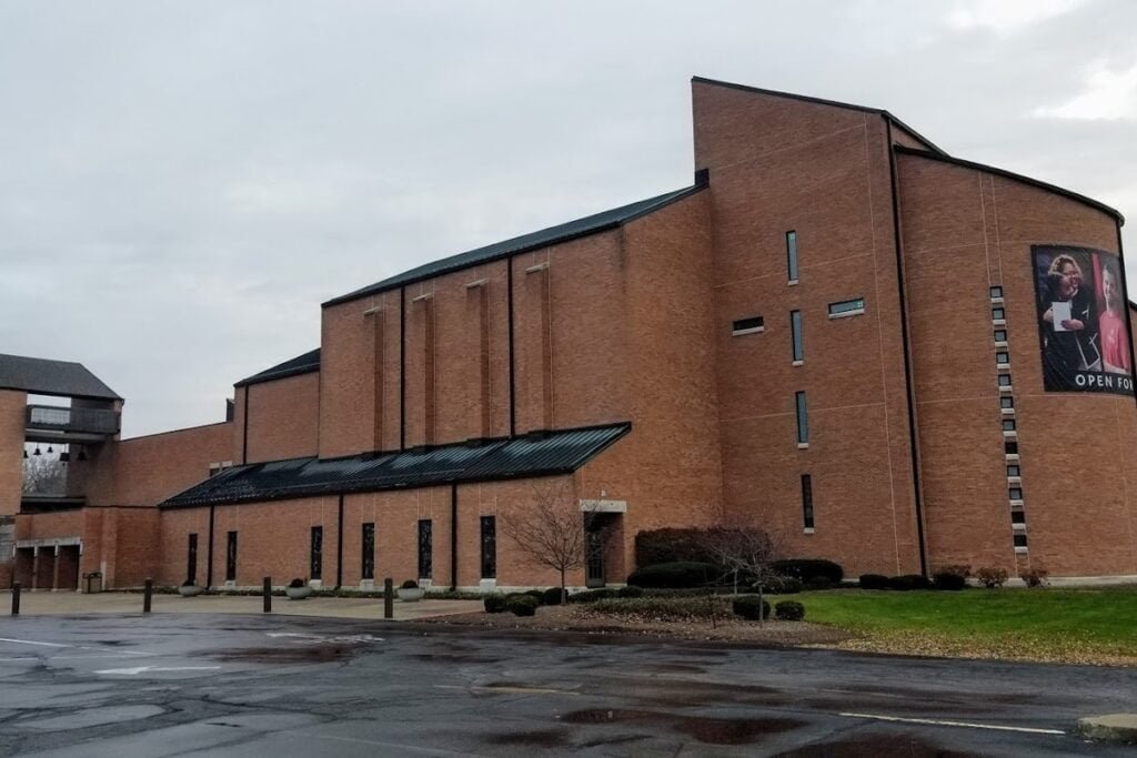 St. Luke's Methodist Church Indianapolis Pickleball Courts near me, pickleball Indianapolis, pickleball near me