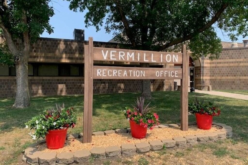 Vermillion SD Armory Vermillion Pickleball Courts near me, pickleball Vermillion, pickleball near me