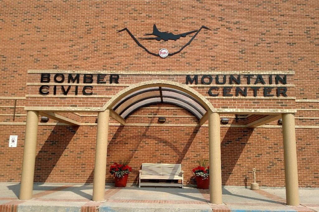 Bomber Mountain Civic Center Buffalo Pickleball Courts near me, pickleball Buffalo, pickleball near me