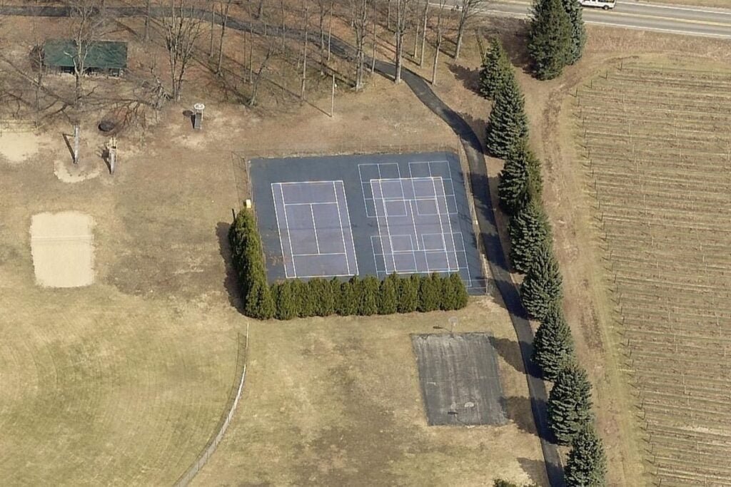 Bowers Harbor Park Traverse City Pickleball Courts near me, pickleball Traverse City, pickleball near me