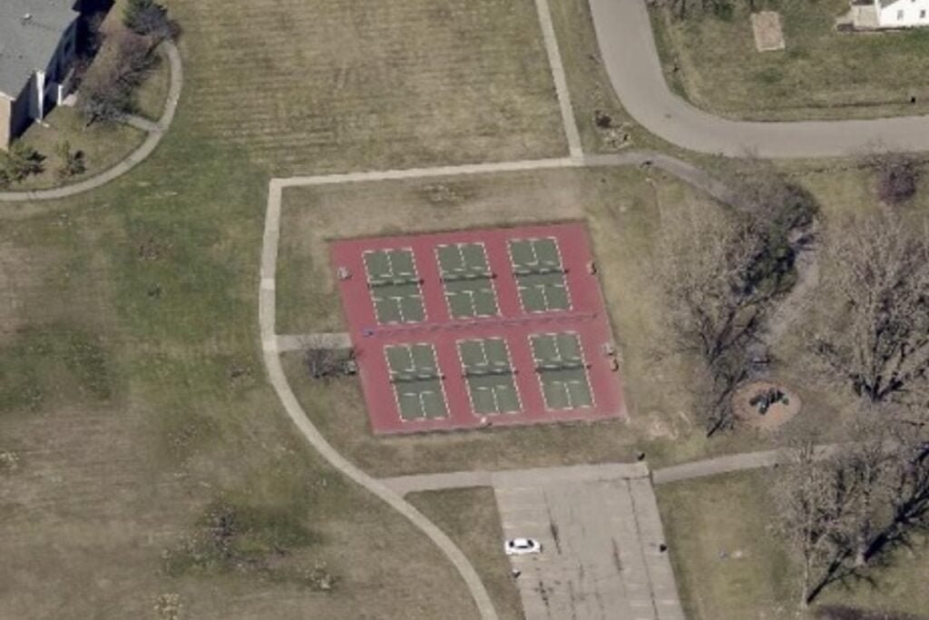 Compton Park Livonia Pickleball Courts near me, pickleball Livonia, pickleball near me