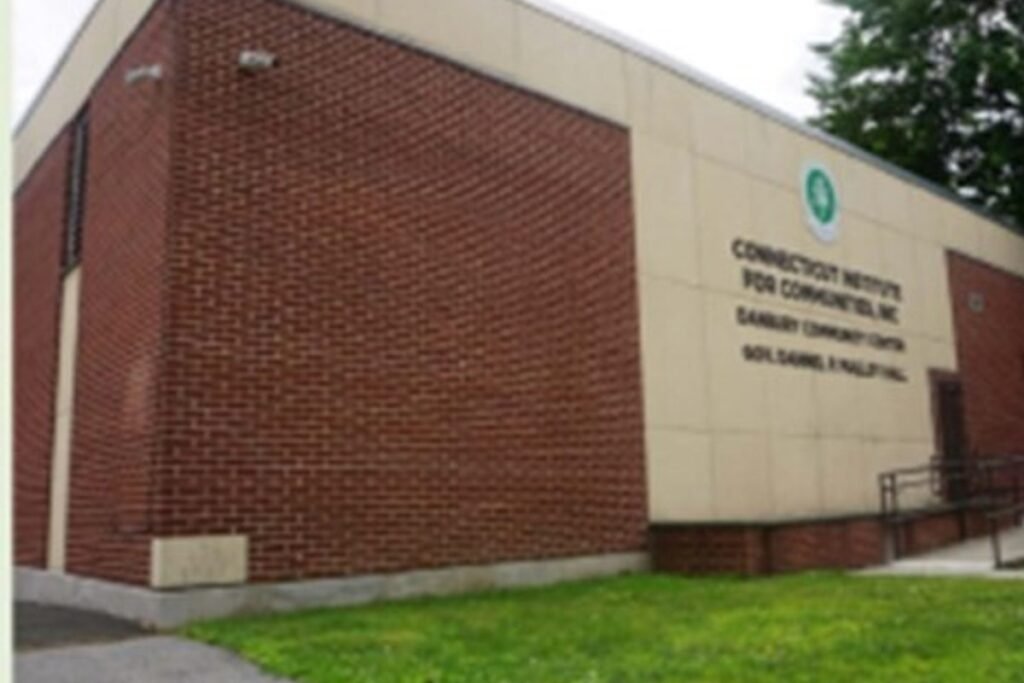 Danbury Community Center Danbury Pickleball Courts near me, pickleball Danbury, pickleball near me