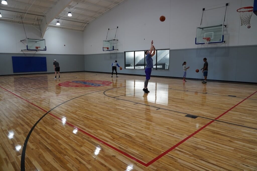 Genesis Health Clubs - South Suburban Des Moines Pickleball Courts near me, pickleball Des Moines, pickleball near me