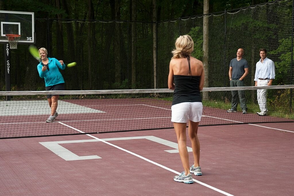 Hidden Serenity Bed & Breakfast West Bend Pickleball Courts near me, pickleball West Bend, pickleball near me