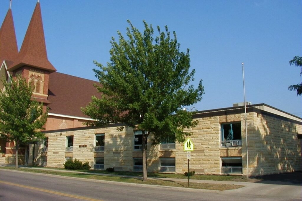 Immanuel Lutheran School Mankato Pickleball Courts near me, pickleball Mankato, pickleball near me