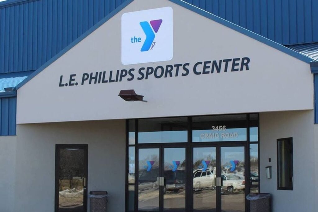L.E. Phillips YMCA Sports Center Eau Claire Pickleball Courts near me, pickleball Eau Claire, pickleball near me