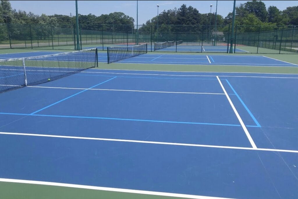 Larchmont Swim Club Mount Laurel Pickleball Courts near me, pickleball Mount Laurel, pickleball near me