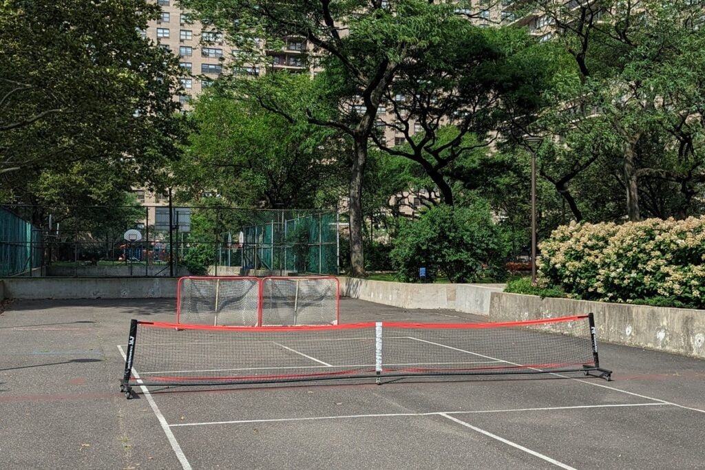 Lincoln Towers New York Pickleball Courts near me, pickleball New York, pickleball near me