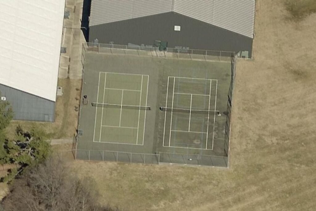 Louisville Racquet Club Louisville Pickleball Courts near me, pickleball Louisville, pickleball near me