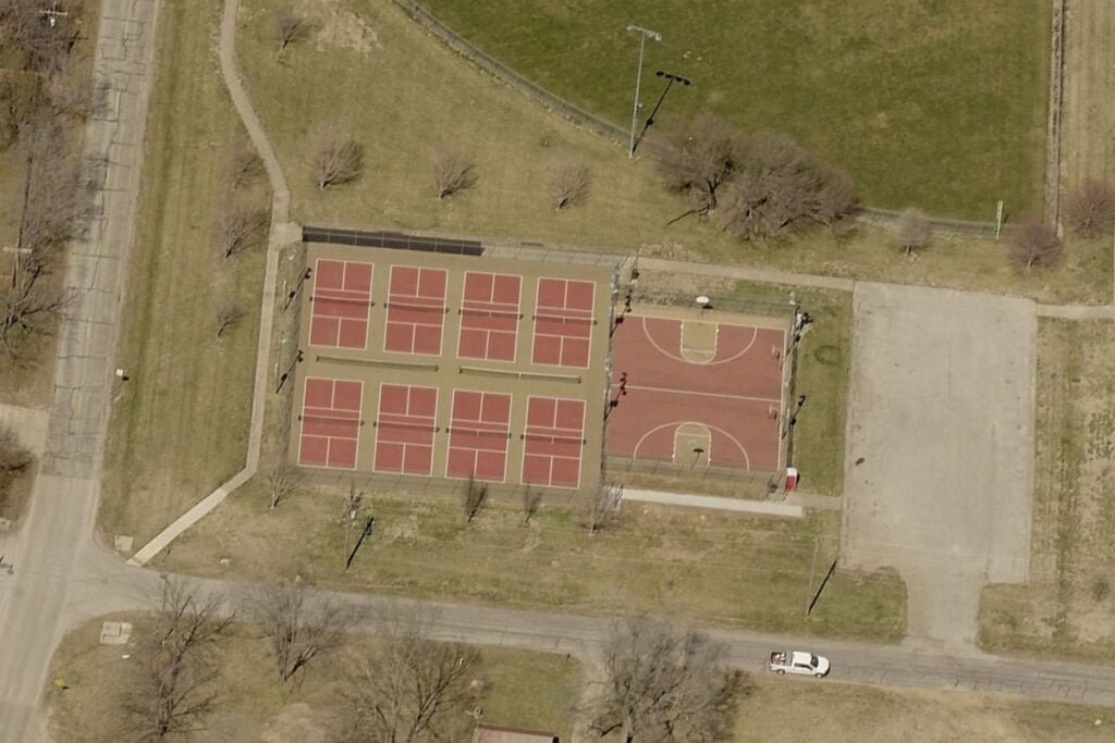Lyons Park in North Lawrence Lawrence Pickleball Courts near me, pickleball Lawrence, pickleball near me