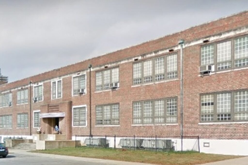 Milam School Tupelo Pickleball Courts near me, pickleball Tupelo, pickleball near me