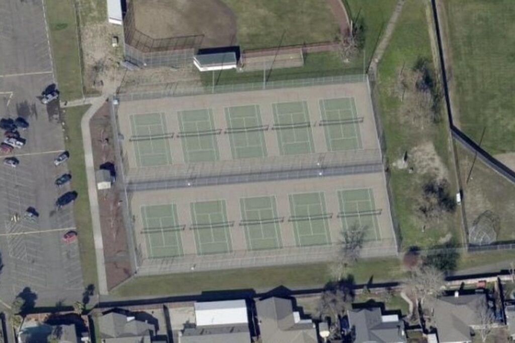North Medford High School Medford Pickleball Courts near me, pickleball Medford, pickleball near me