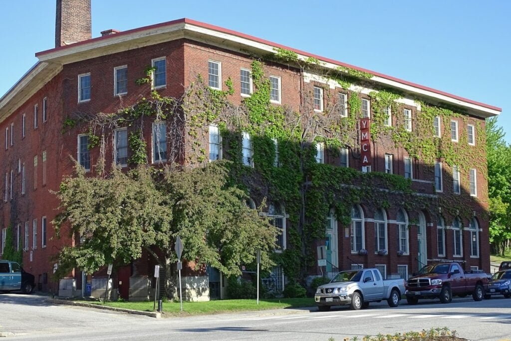 YMCA Of Auburn-Lewiston Auburn Pickleball Courts near me, pickleball Auburn, pickleball near me