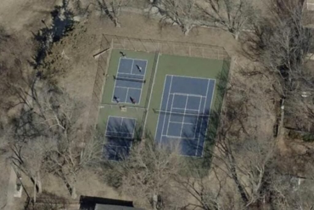 Brookside Park Kansas City Pickleball Courts near me, pickleball Kansas City, pickleball near me