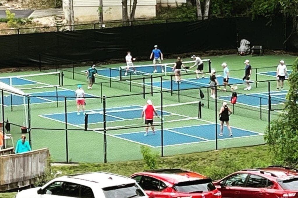 Hendersonville Racquet Club Hendersonville Pickleball Courts near me, pickleball Hendersonville, pickleball near me