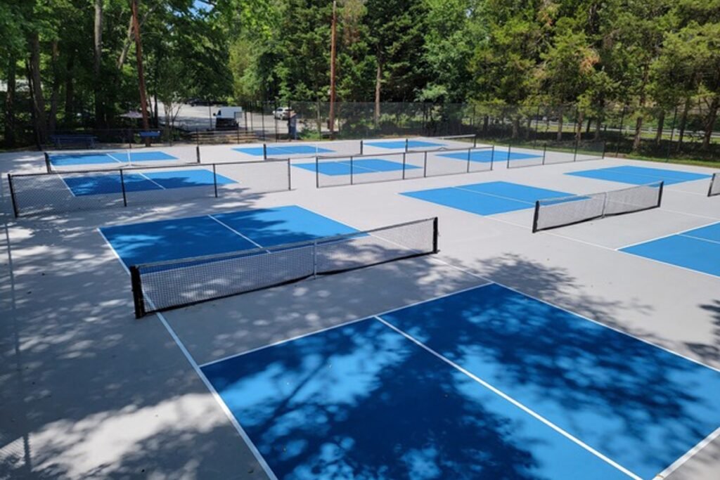Hollin Hills Pickleball & Tennis Club Alexandria Pickleball Courts near me, pickleball Alexandria, pickleball near me