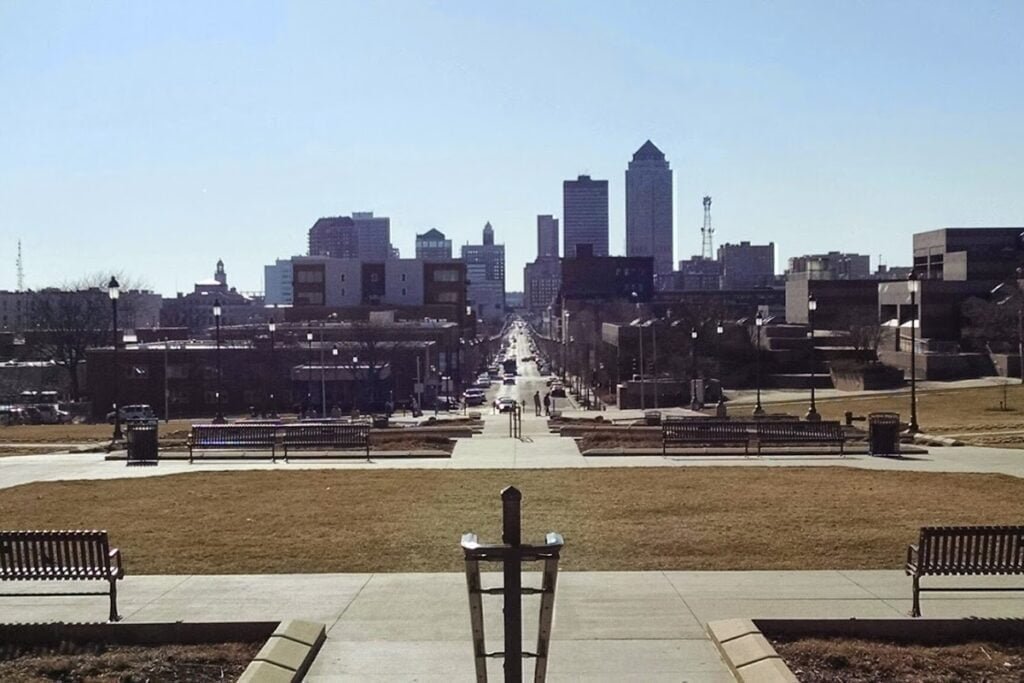 Iowa State Capitol Des Moines Pickleball Courts near me, pickleball Des Moines, pickleball near me