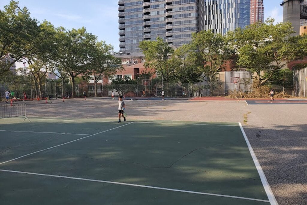 John Jay Park New York Pickleball Courts near me, pickleball New York, pickleball near me