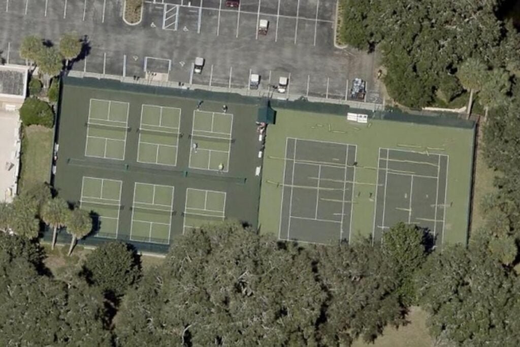 La Hacienda Center Lady Lake Pickleball Courts near me, pickleball Lady Lake, pickleball near me