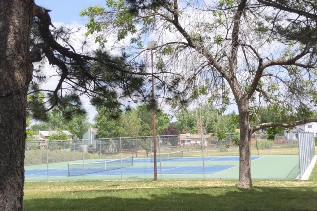 La Parquita Tennis Courts Aurora Pickleball Courts near me, pickleball Aurora, pickleball near me