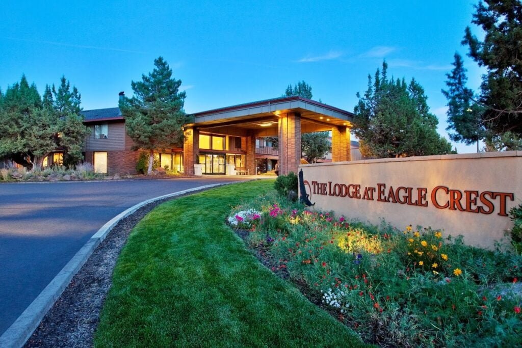 Lakeside Sport Center - Eagle Crest Resort Redmond Pickleball Courts near me, pickleball Redmond, pickleball near me