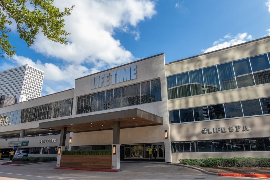 Life Time - Greenway Houston Pickleball Courts near me, pickleball Houston, pickleball near me