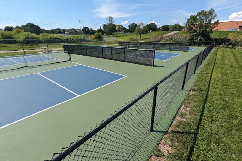 Meadowbrook Park Green Bay Pickleball Courts near me, pickleball Green Bay, pickleball near me