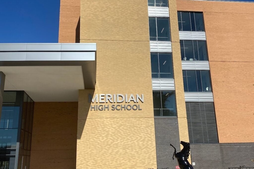Meridian High School Falls Church Pickleball Courts near me, pickleball Falls Church, pickleball near me